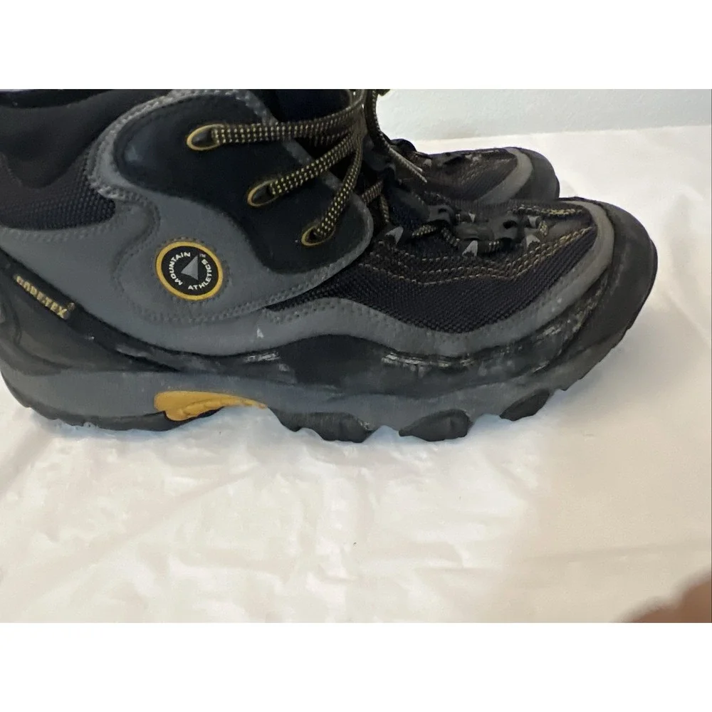 TIMBERLAND Mens Trail Hiking Boot 10.5  Black Gray Gore Tex Ankle 11104 5226
